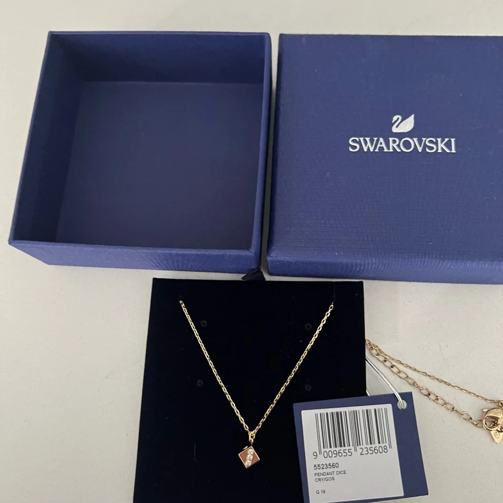 Swarovski Gold Plated Crystal Tarot Magic Dice Necklace NWT - Picture 4 of 5